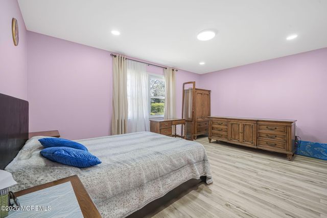 292 Summerhill Road, East Brunswick, NJ 08816