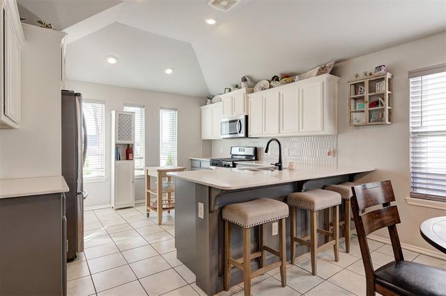 465 Compass Drive, Yukon, OK 73099