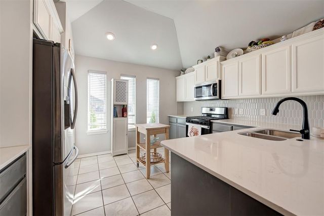 465 Compass Drive, Yukon, OK 73099