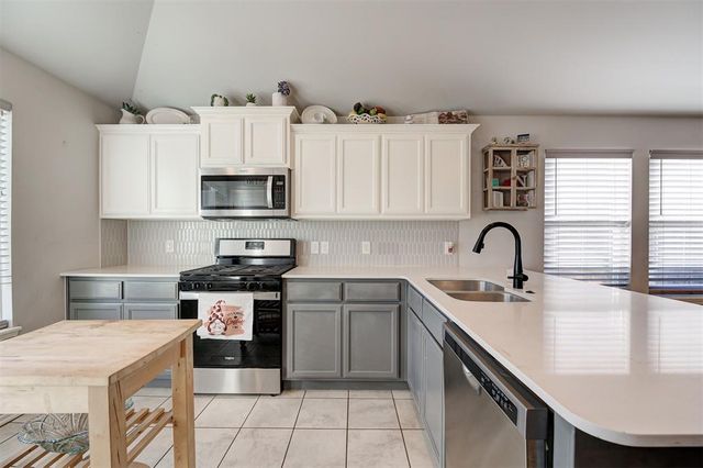 465 Compass Drive, Yukon, OK 73099