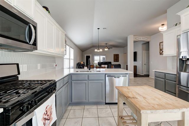 465 Compass Drive, Yukon, OK 73099