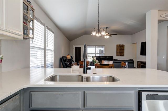 465 Compass Drive, Yukon, OK 73099