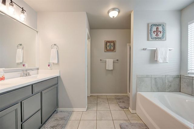 465 Compass Drive, Yukon, OK 73099