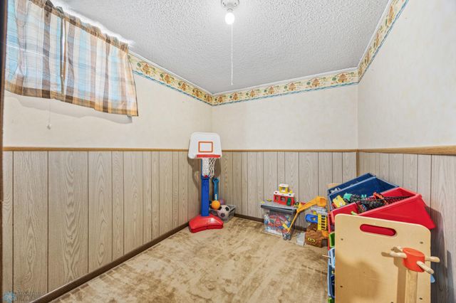 1307 5th Street S, Fargo, ND 58103