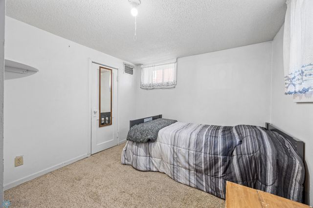 1307 5th Street S, Fargo, ND 58103