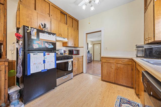 1307 5th Street S, Fargo, ND 58103
