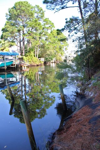 1621 Mauna Kea Court, Gulf Breeze, FL 32563