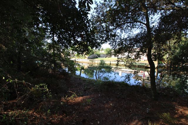 1621 Mauna Kea Court, Gulf Breeze, FL 32563