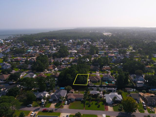 1621 Mauna Kea Court, Gulf Breeze, FL 32563