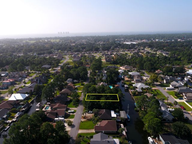 1621 Mauna Kea Court, Gulf Breeze, FL 32563