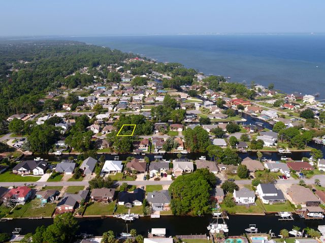 1621 Mauna Kea Court, Gulf Breeze, FL 32563