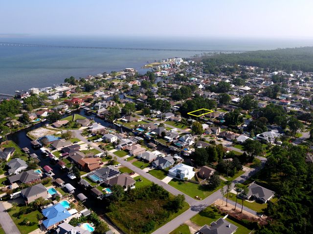 1621 Mauna Kea Court, Gulf Breeze, FL 32563