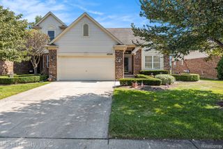 45550 Rathmore Drive E, Macomb Township, MI 48044