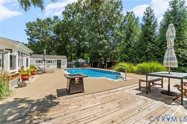 109 N Macon Ter, Ashland, VA 23005