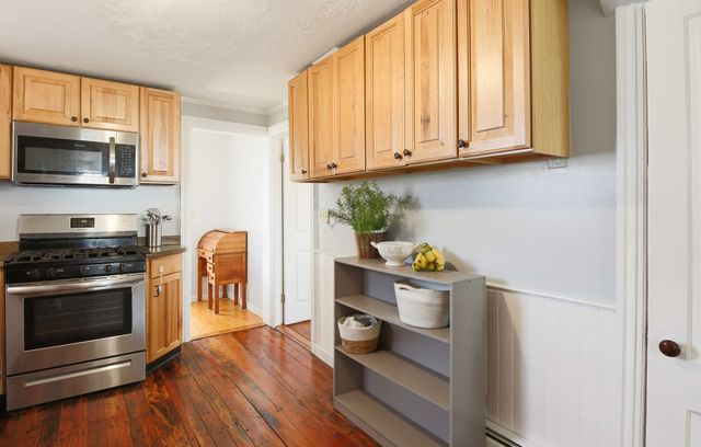 12 Brightside St, Millbury, MA 01527
