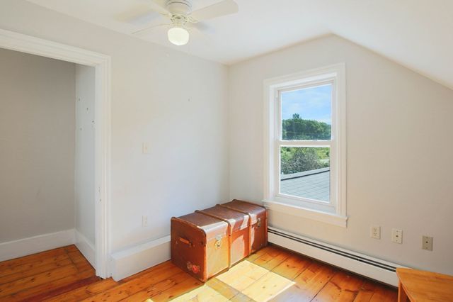 12 Brightside St, Millbury, MA 01527