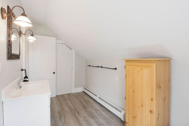 12 Brightside St, Millbury, MA 01527