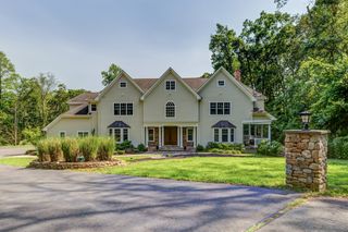 275 Chestnut Grove, Guilford, CT 06437