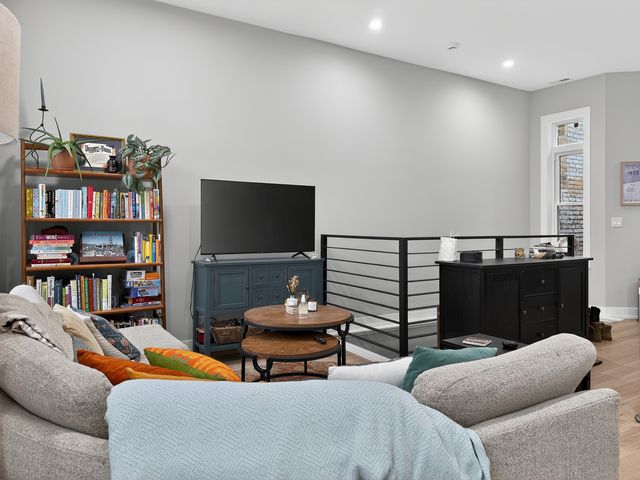 2451 N Albany Avenue 2, Chicago, IL 60647