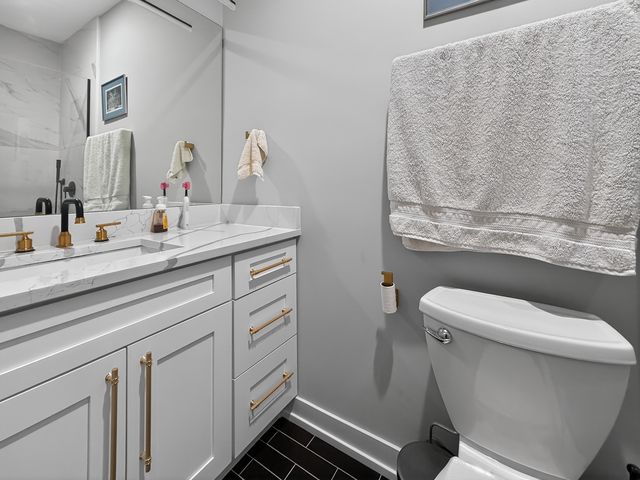 2451 N Albany Avenue 2, Chicago, IL 60647