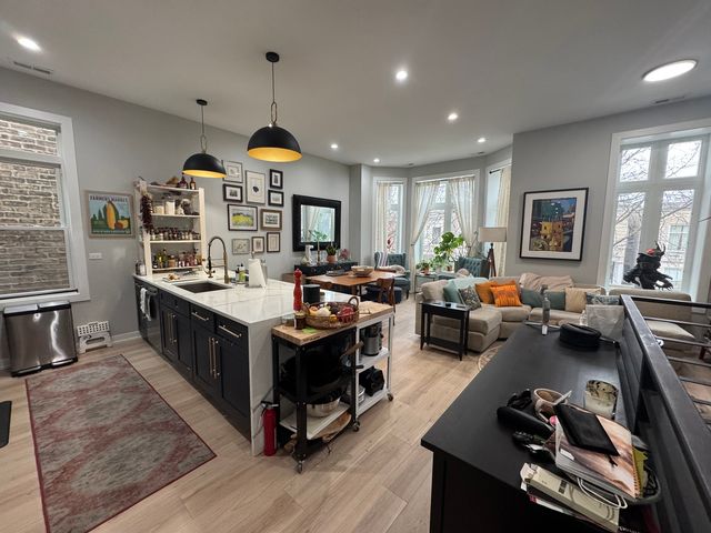 2451 N Albany Avenue 2, Chicago, IL 60647