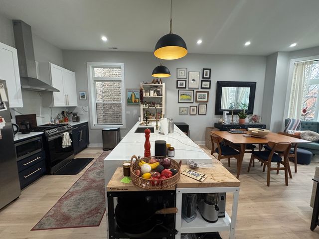 2451 N Albany Avenue 2, Chicago, IL 60647