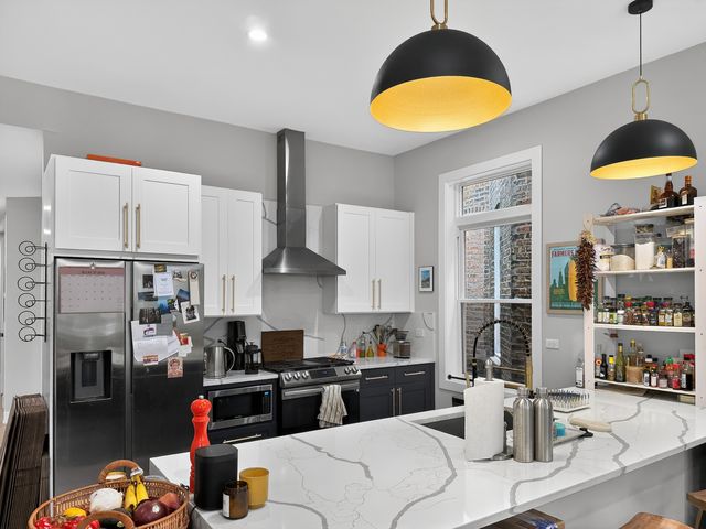 2451 N Albany Avenue 2, Chicago, IL 60647