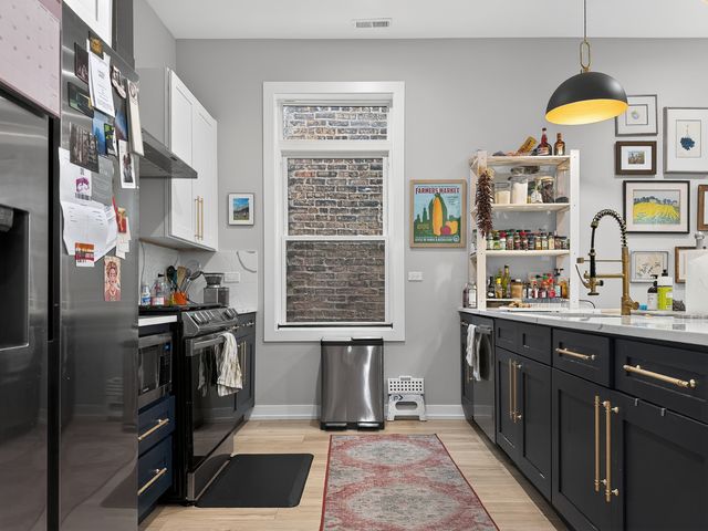 2451 N Albany Avenue 2, Chicago, IL 60647