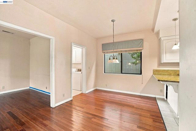4934 Stoneridge Rd, Oakland, CA 94605