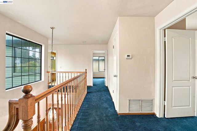 4934 Stoneridge Rd, Oakland, CA 94605