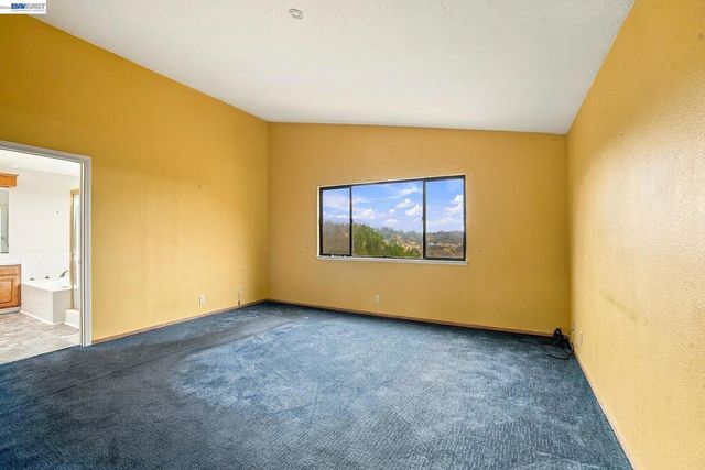 4934 Stoneridge Rd, Oakland, CA 94605