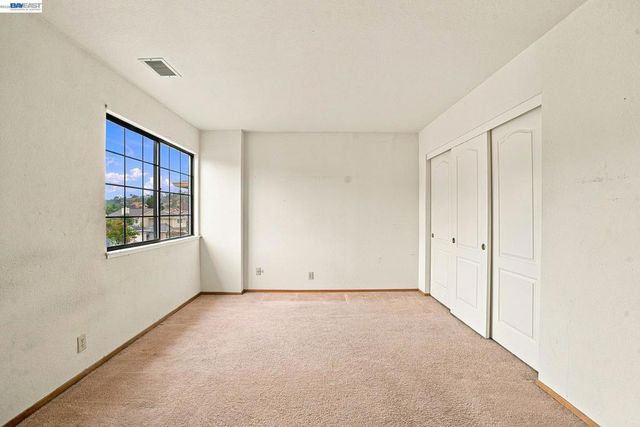 4934 Stoneridge Rd, Oakland, CA 94605