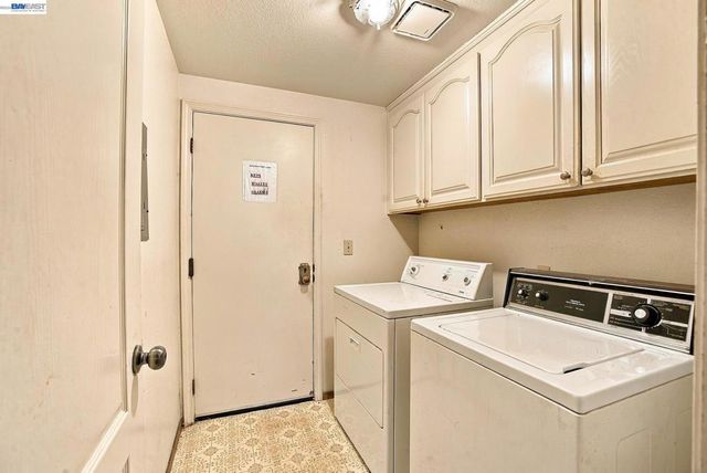 4934 Stoneridge Rd, Oakland, CA 94605