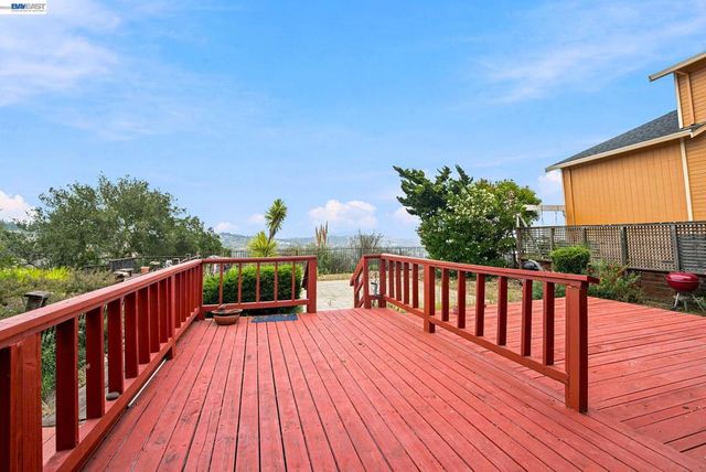 4934 Stoneridge Rd, Oakland, CA 94605