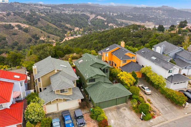 4934 Stoneridge Rd, Oakland, CA 94605
