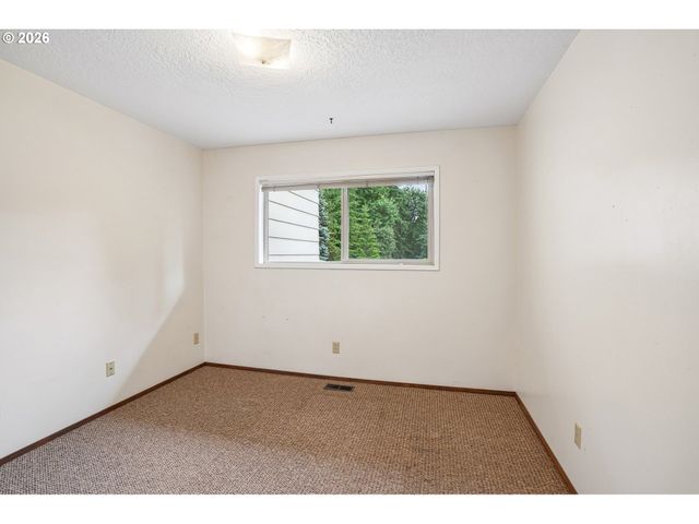 28450 Se K W ANDERSON Rd, Gresham, OR 97080