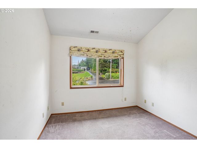28450 Se K W ANDERSON Rd, Gresham, OR 97080