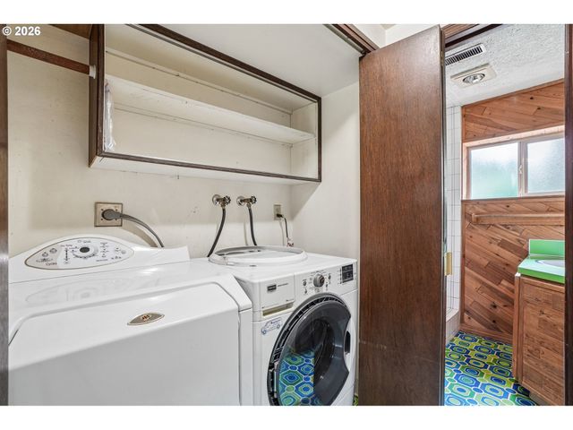 28450 Se K W ANDERSON Rd, Gresham, OR 97080