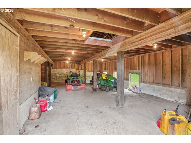28450 Se K W ANDERSON Rd, Gresham, OR 97080