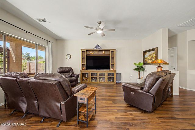 9112 S Whispering Pine Drive, Tucson, AZ 85756