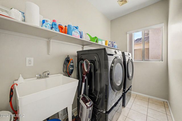 9112 S Whispering Pine Drive, Tucson, AZ 85756