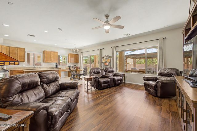 9112 S Whispering Pine Drive, Tucson, AZ 85756