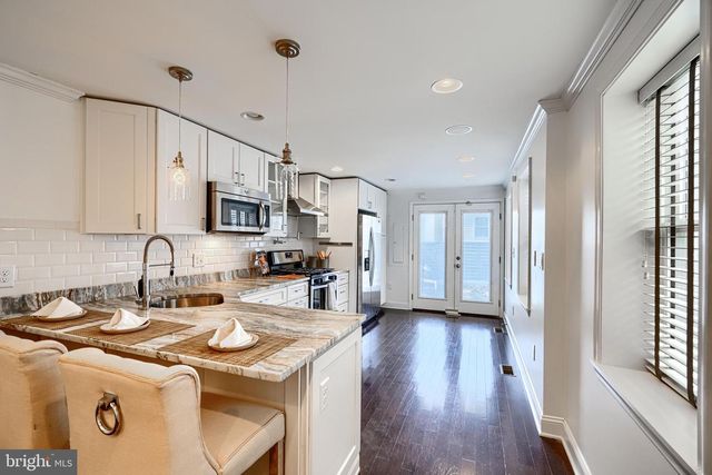 228 S WASHINGTON ST, Baltimore, MD 21231