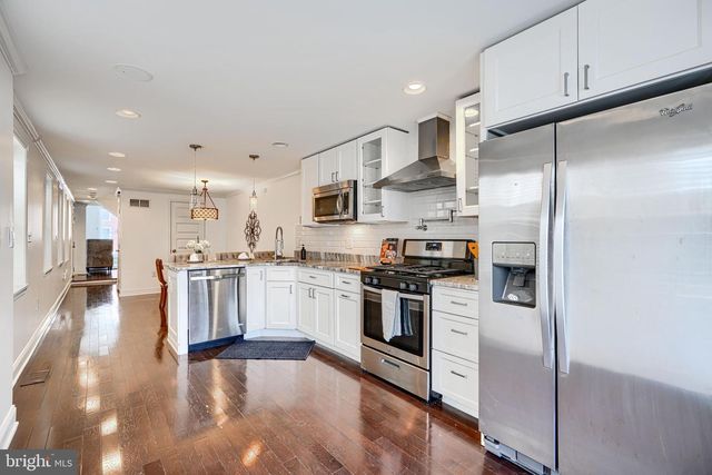 228 S WASHINGTON ST, Baltimore, MD 21231