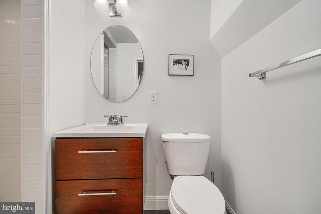 228 S WASHINGTON ST, Baltimore, MD 21231