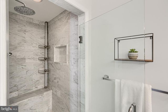 228 S WASHINGTON ST, Baltimore, MD 21231