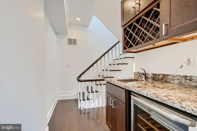 228 S WASHINGTON ST, Baltimore, MD 21231