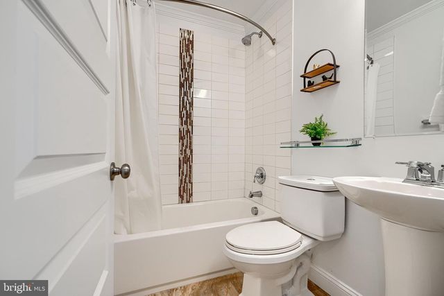 228 S WASHINGTON ST, Baltimore, MD 21231