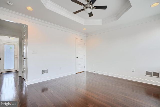 228 S WASHINGTON ST, Baltimore, MD 21231