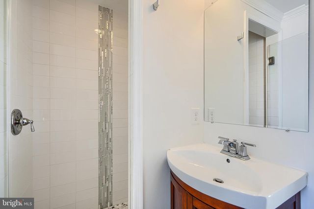 228 S WASHINGTON ST, Baltimore, MD 21231